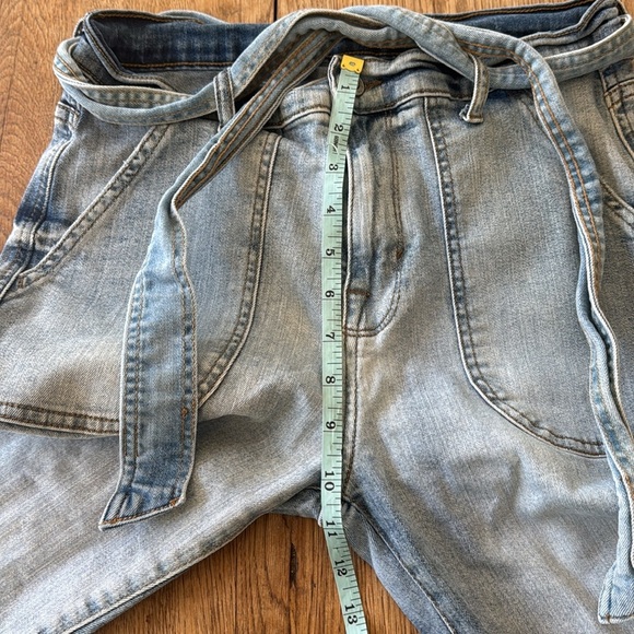 Kensie Belted Porkchop Cropped Jeans Straight Legged Denim 6/28 - Picture 4 of 7